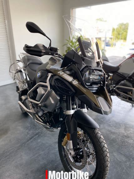 In addition to throttle, abs control behavior, dynamic traction control, and dynamic esa suspension compensation are. 2020 BMW R 1200 GS Adventure, RM128,500 - Green BMW, New ...