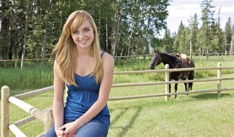 Amber Marshall Nude Pictures Make Her A Wondrous Thing The Viraler
