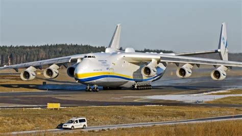 Antonov Nejv T Letadlo Sv Ta M Lo P Ev Et Raketopl Ny Je