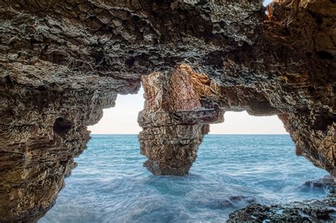 20 Of The Most Beautiful Sea Caves In The World Readers Digest Asia