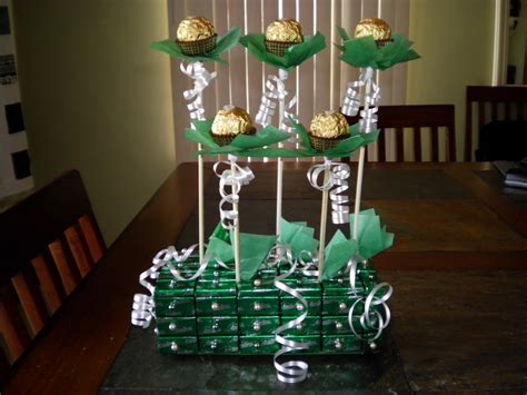 The world is full of free advice. A Chocolate Bouquet: A New and Simple Chocolate Bouquet!