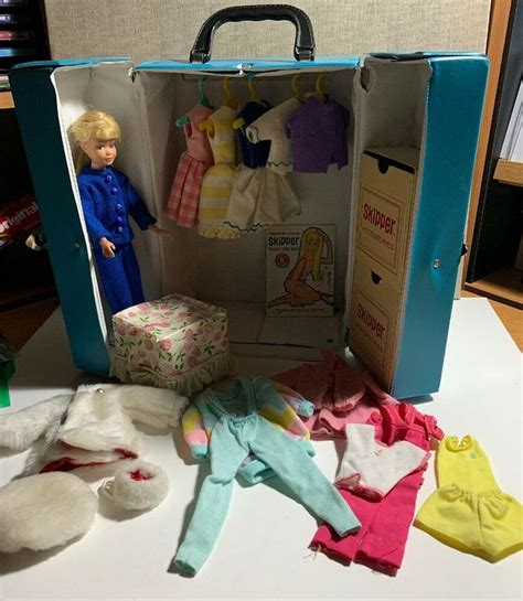 Vtg Blonde Skipper Straight Leg 1963 Doll with Blue Skipper Case + Xtra