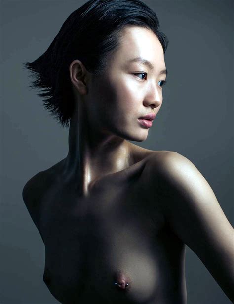 Hot Sculpt Nude Photoshoot By Alberto Maria Colombo For Treats
