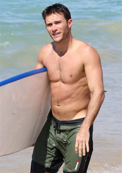 Surf S Up Scott Eastwood Strips Down Showing Off Sexy Abs At The Beach