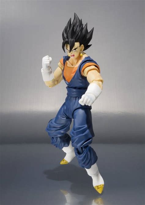 Along with the figures and statues, there were life size dragon ball displays for photo opportunities. S.H. Figuarts - Dragonball Z - Vegetto
