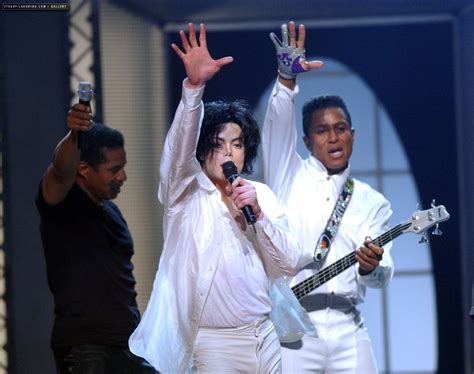 September 7 2001 Michael Jackson Was Reunited Onstage With The