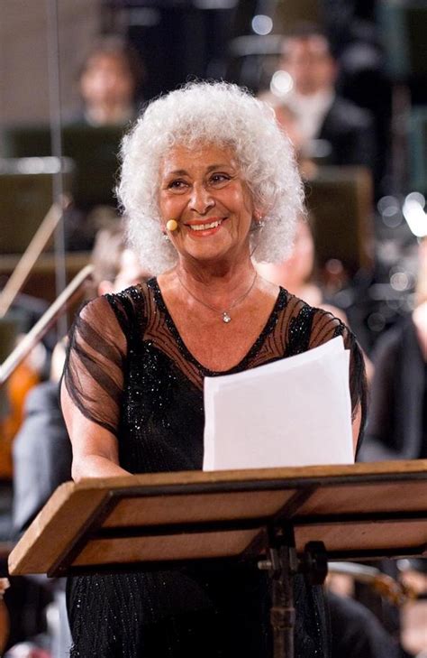 She has appeared in 32 films since 1962. Isa Danieli: un tavolo tecnico per soccorrere il nostro ...
