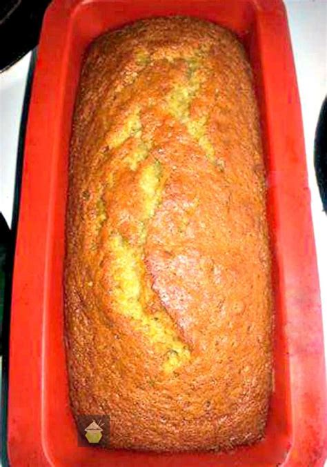 An easy cake that is nevertheless really impressive. Grandma's Banana Bread. Easy recipe and gives you great ...
