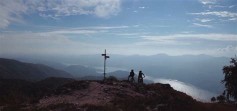 Il mottarone, situato tra il lago maggiore ed il lago d'orta, è considerato uno dei balconi naturali più belli, dove la la località sciistica di mottarone si rivolge prevalentemente alle famiglie ed ai giovani. MTB-MAG.COM - Mountain Bike Online Magazine | [Video ...