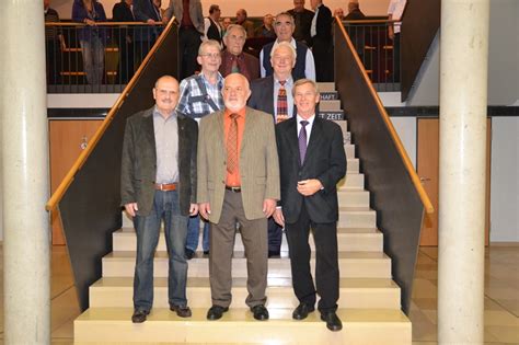 Wenn ich das berechne nach ig metall tabelle (siehe anhang) kommt man auf 65.112 euro jahresentgelt ist das tatsächlich realistisch. Festakt: IG Metall Ulm ehrt Jubilare | IG Metall Ulm