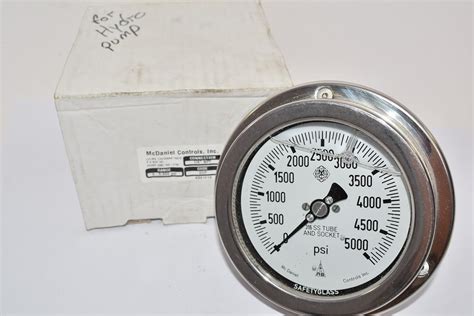 Mcdaniel Controls Pressure Gauge 14 Npt 0 5000 Psi Eop Ab41013