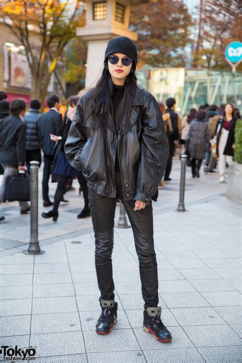 Harajuku Model In Black Leather Jacket Leather Pants Sunglasses