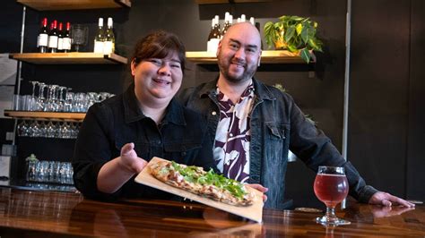 Crafty Beaver Bar Opens Near Downtown Tacoma With Pizza Beer Tacoma News Tribune