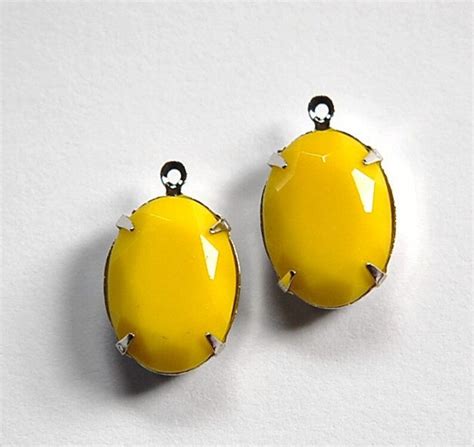 Vintage Opaque Yellow Faceted Stone In 1 Loop Silver Setting Etsy