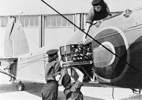 Fleet Air Arm Radio Mechanics 10 September 1943 Hms Ariel Fleet Air