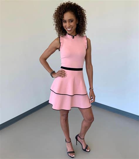 Sage Steele Hot Pictures Will Make You Forget Your Name The Viraler