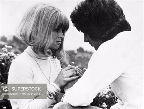 Warren Beatty And Julie Christie In Shampoo 1975 Superstock