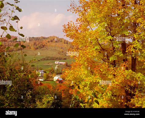 Village Of East Orange Vermont Usa During Fall Foliage Season New Stock