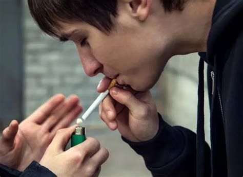 Cómo Saber Si Mi Hijo Fuma 7 Signos Que Delatan Ese Hábito Etapa