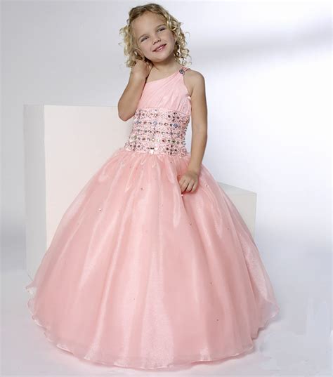 Similarly, softer shades are more appropriate for spring or early summer. WhiteAzalea Junior Dresses: Cute and Cheap Pink Dresses ...
