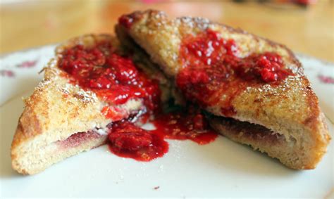 The World According To Jiggle Easy Stuffed French Toast
