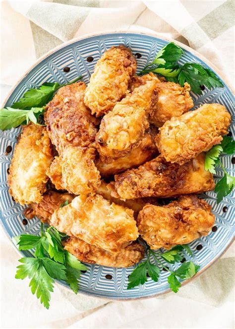 This acidity creates and extra tender chicken and crispy breading. This is the BEST EVER Buttermilk Fried Chicken! Super ...