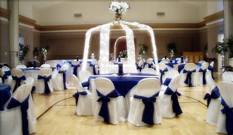 The increasing number of people interested in minimalist homes has made many housing developers 33 stunning baby blue and white wedding decorations best sumber : Runaway Bridal Planner: Royal Blue Wedding
