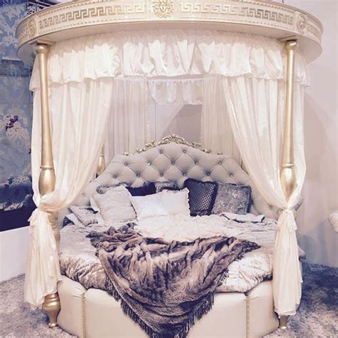 19 Extravagant Round Bed Designs For Your Glamorous Bedroom