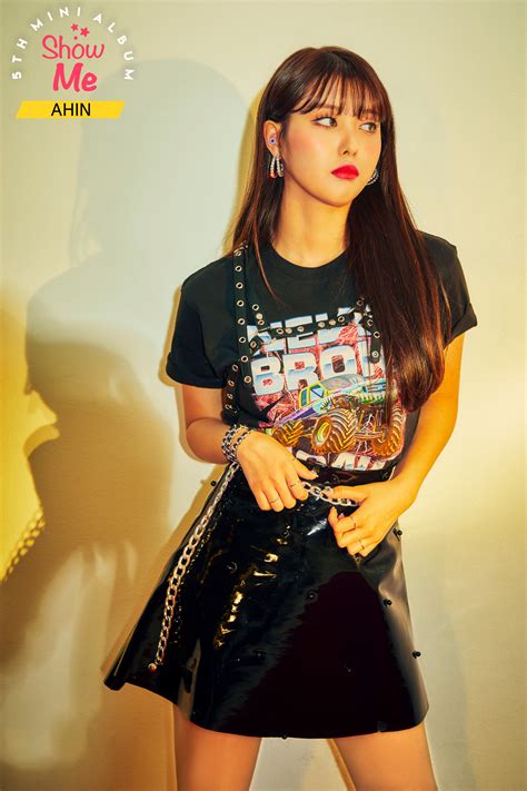 Have fun playing games, singing songs and practicing your groovy moves. Momoland - Show Me Teaser/Concept Photos (Nancy, Ahin ...