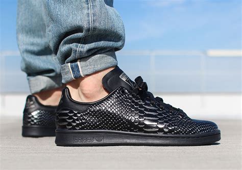 Browse by styles, colours, features and technologies or sports. adidas Stan Smith "Black Fishscale" - SneakerNews.com