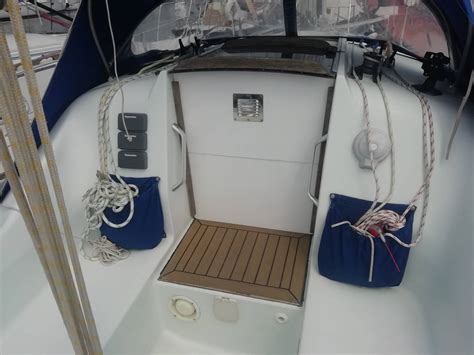 Hunter Hunter Channel 27 2000 Cruising Yacht For Sale In Dartmouth