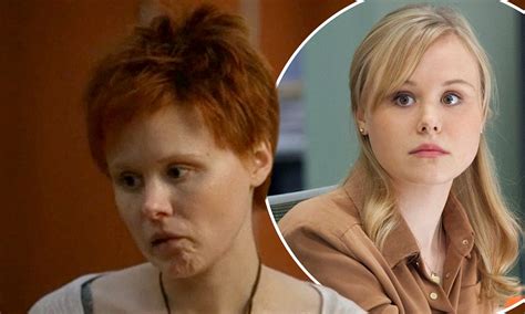 Alison Pill Shocks Viewers With Her Dramatic Makeover In Series Two Of The Newsroom Daily Mail