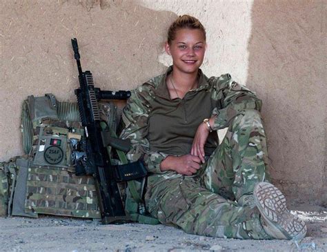 British Army Female Medic Combat Medic Military Army Medic