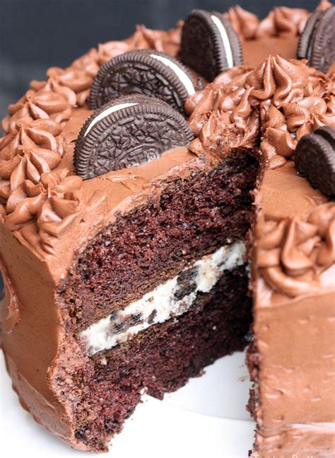 Twelve layers of chocolate cake filled with this beautiful monster is made up of 12 layers of chocolate cake and 12 layers of filling. Best Ever Chocolate Cake With Oreo Cream Filling - 4u1s