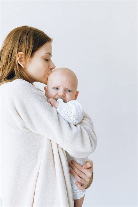 Do You Know The Amazing Benefits Of Hugging Babies