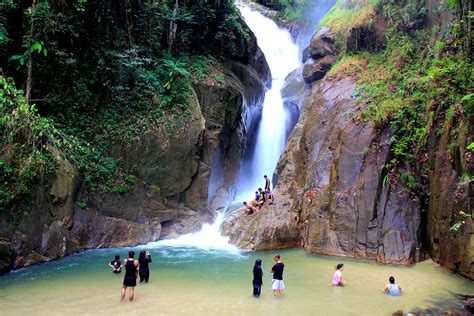 Berminat nak melancong ke sabah pendalaman paitan boleh hubungi elim di talian (0142019758). LAWATI 7 LOKASI AIR TERJUN MENARIK DI SEKITAR SELANGOR ...