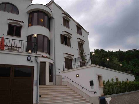 Geben sie ihre daten ein, um die preise anzuzeigen. Insel Krk, Kvarner Bucht: Wohnung am Meer mit Terrasse