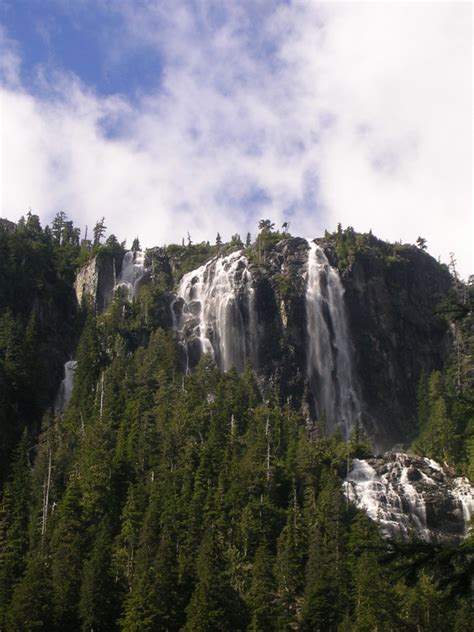Top 10 Most Beautiful Waterfalls In Canada