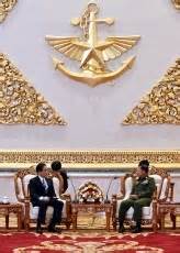 【2月1日 afp】（更新、写真追加）ミャンマー国軍は1日、1年間の「非常事態宣言」を発令し、国軍出身のミン・スエ（ myint swe ）副大統領を大統領代行に任命した。 国軍所有のミャワディ・テレビ（ myawaddy tv ）が伝えた。 岸田外務大臣によるミン・アウン・フライン・ミャンマー国軍 ...