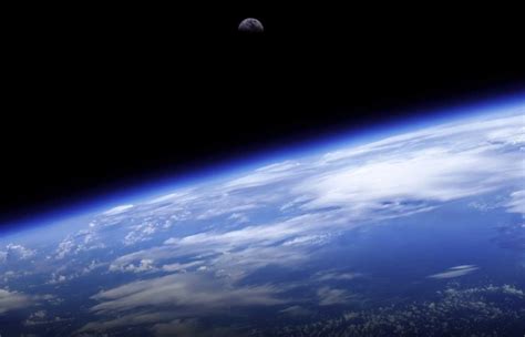 A Beautiful 4k Timelapse Of Earths Orbit Taken At The International