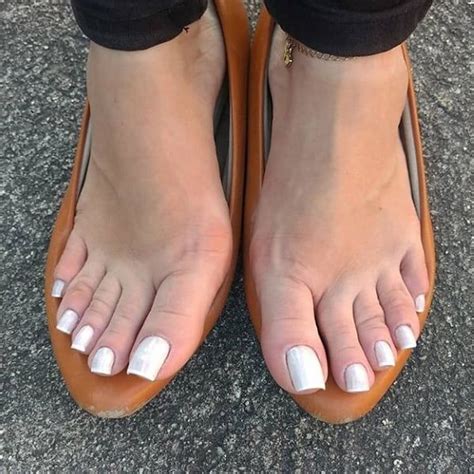 Pin By Tedbetlee On Lovely Walkers Long Toenails Pretty Toes