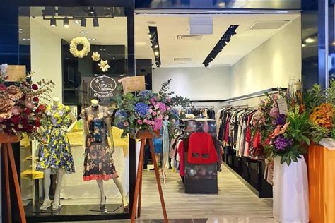 New Queen Exclusive Collection Outlet At Suntec City Mall