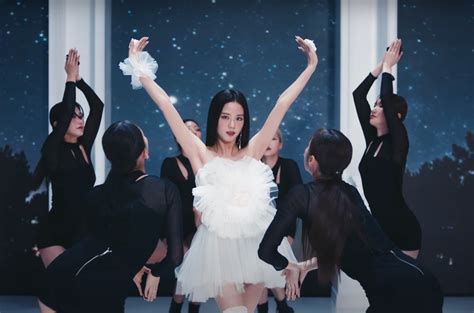 Blackpinks Jisoo Launches ‘floral Dance Practice Video And Tiktok Challenge