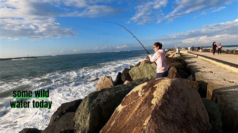 Rough Water At The Breakwall Fishing The Gold Coast Youtube