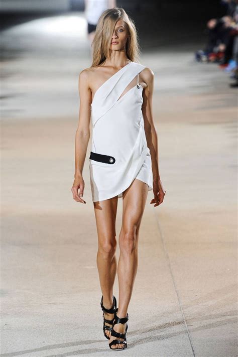 Paris Anthony Vaccarello Runway Fashion Pfw Fashion Skinny Models Beautiful Outfits