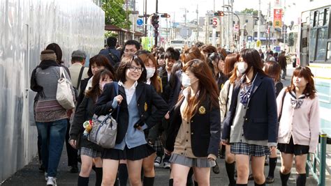 Mengapa Seragam Siswi Sma Di Jepang Pakai Rok Mini Seifuku Dzargon