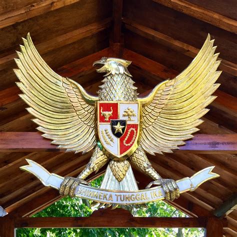 Indonesia S National Emblem Stock Image Image Of Bird Symbol 11746229