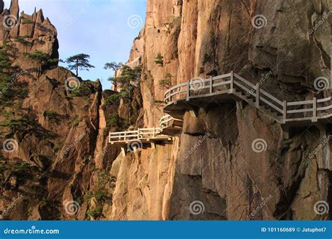 Stone Steep Steps Trekking Walking Hiking Huangshan Mountain Stock