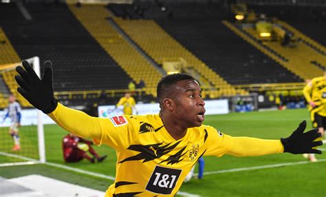Die deutsche ufußballnationalmannschaft ist eine auswahlmannschaft deutscher fußballspieler. U21-EM: Stefan Kuntz nominiert Dortmunds Youssoufa Moukoko