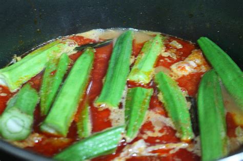 Gurame saus asam manis pedas siap disajikan. Masak Asam Pedas Kepala Ikan Merah - Azie Kitchen